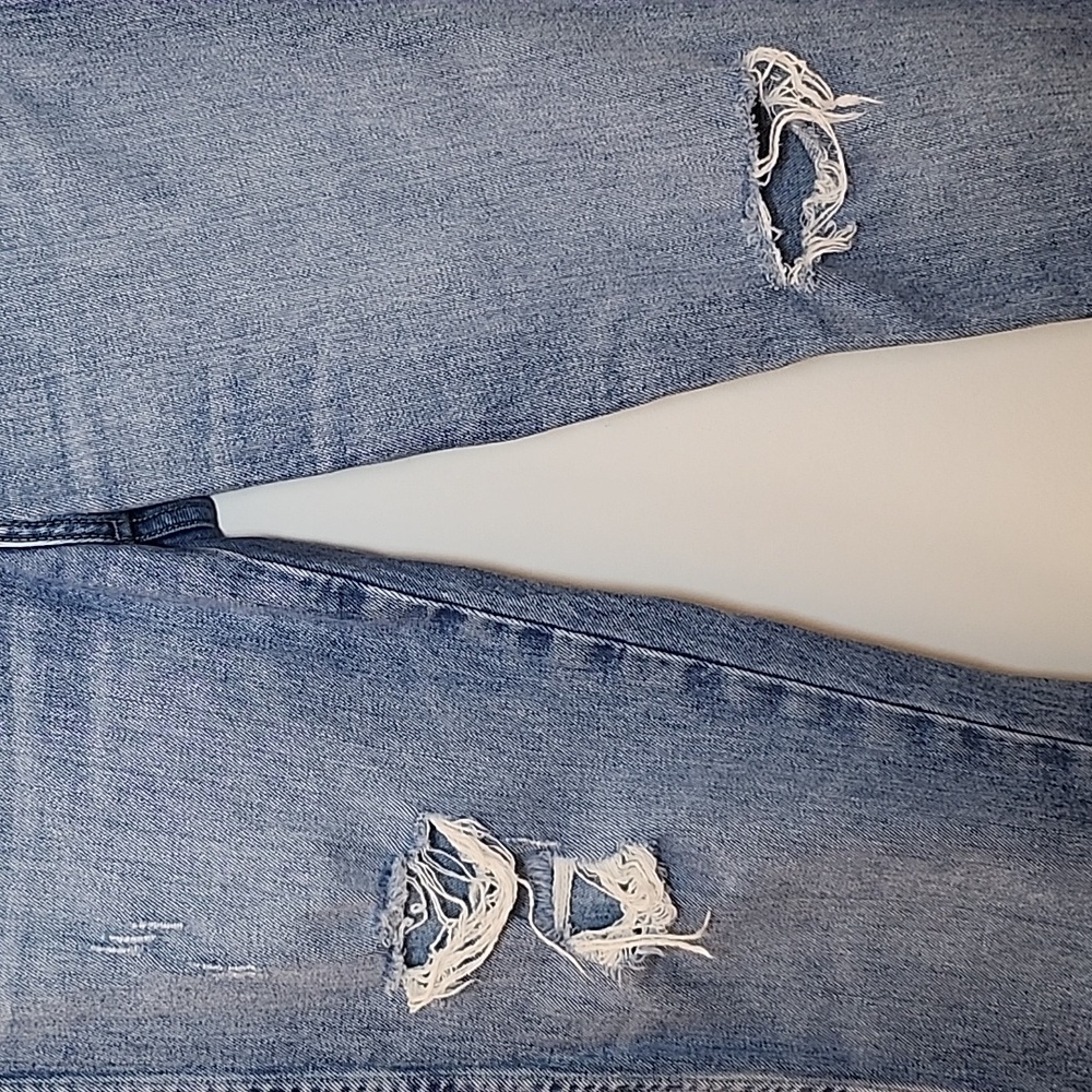 Amo Babe Forget Me Not Straight cropped Blue Distressed Women Jeans Size 28 - Picture 14 of 16